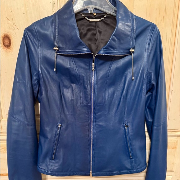 Elie Tahari Jackets & Blazers - Elie Tahari Vibrant Blue Leather Jacket
